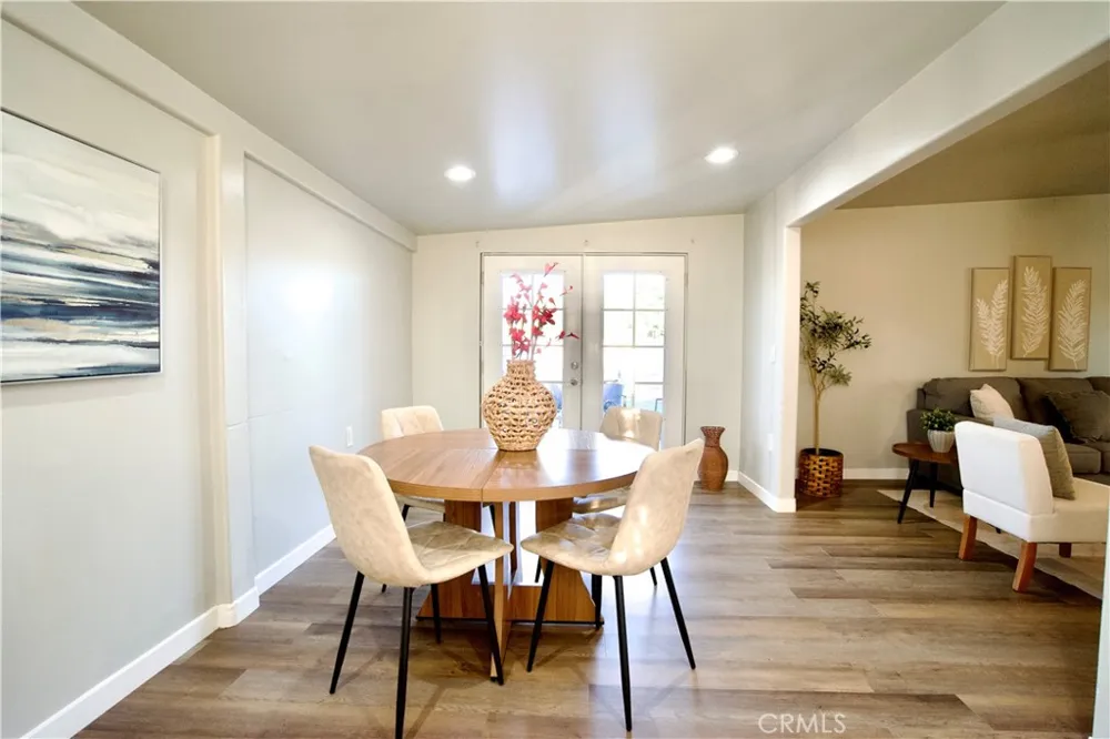 13425 Downey Ave Paramount, CA 90723