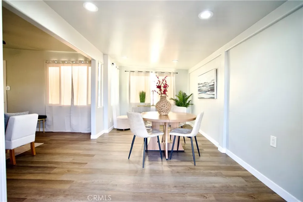 13425 Downey Ave Paramount, CA 90723