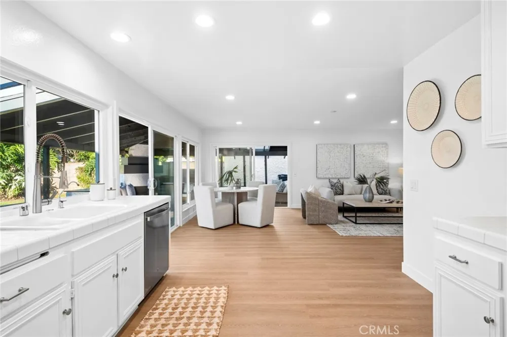 8715 Rogue River Avenue Fountain Valley, CA 92708