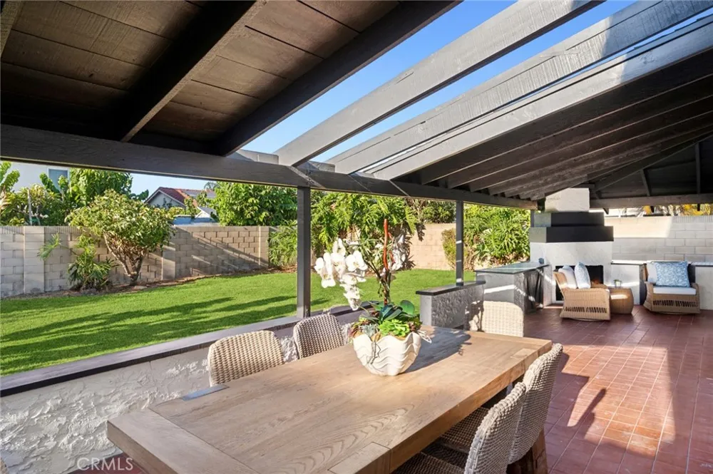 8715 Rogue River Avenue Fountain Valley, CA 92708