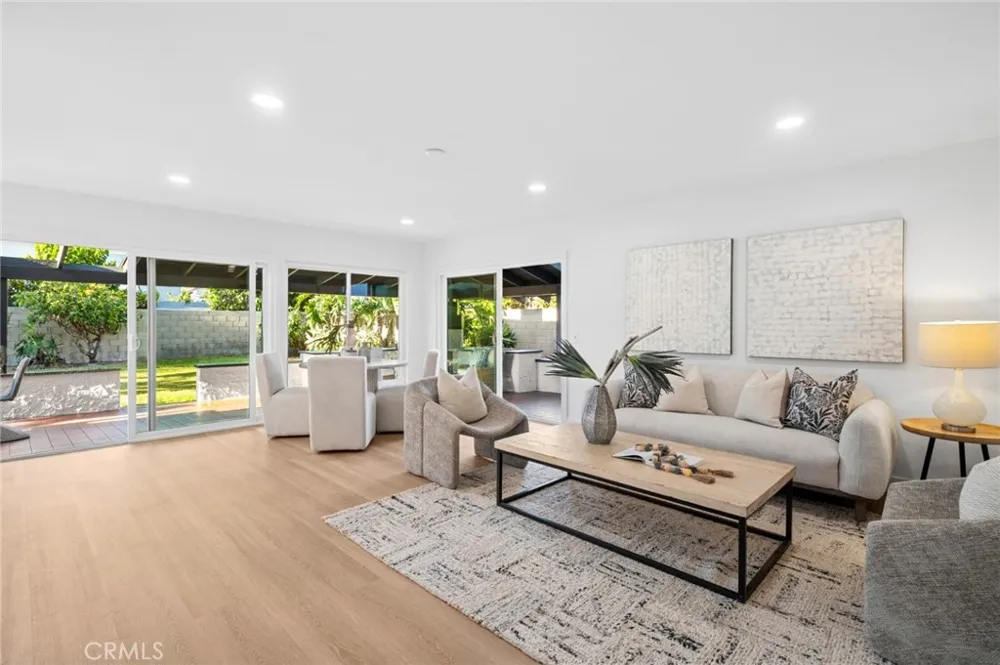 8715 Rogue River Avenue Fountain Valley, CA 92708
