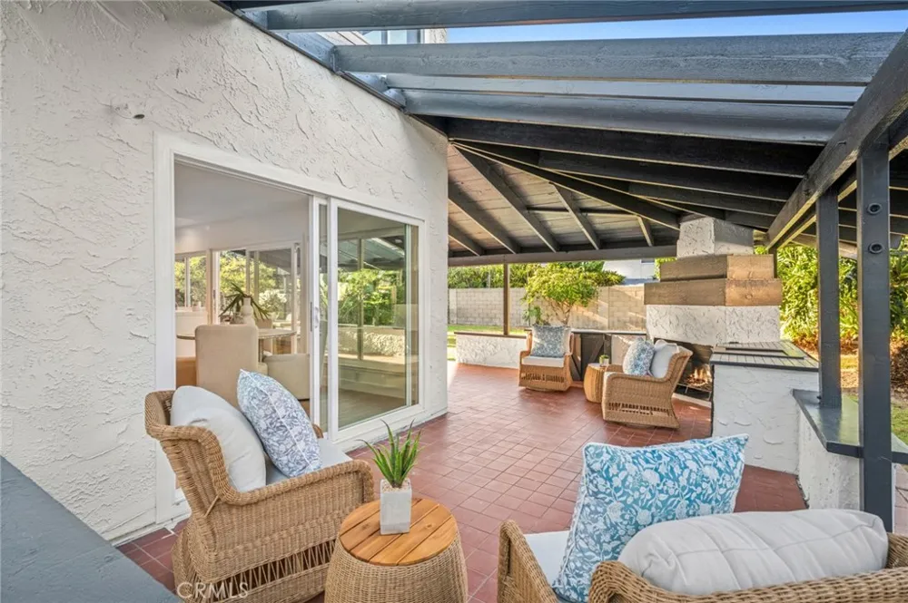8715 Rogue River Avenue Fountain Valley, CA 92708