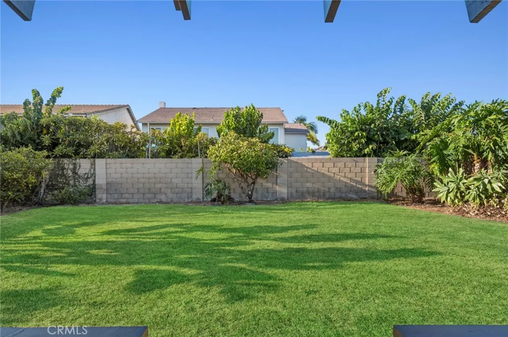 8715 Rogue River Avenue Fountain Valley, CA 92708