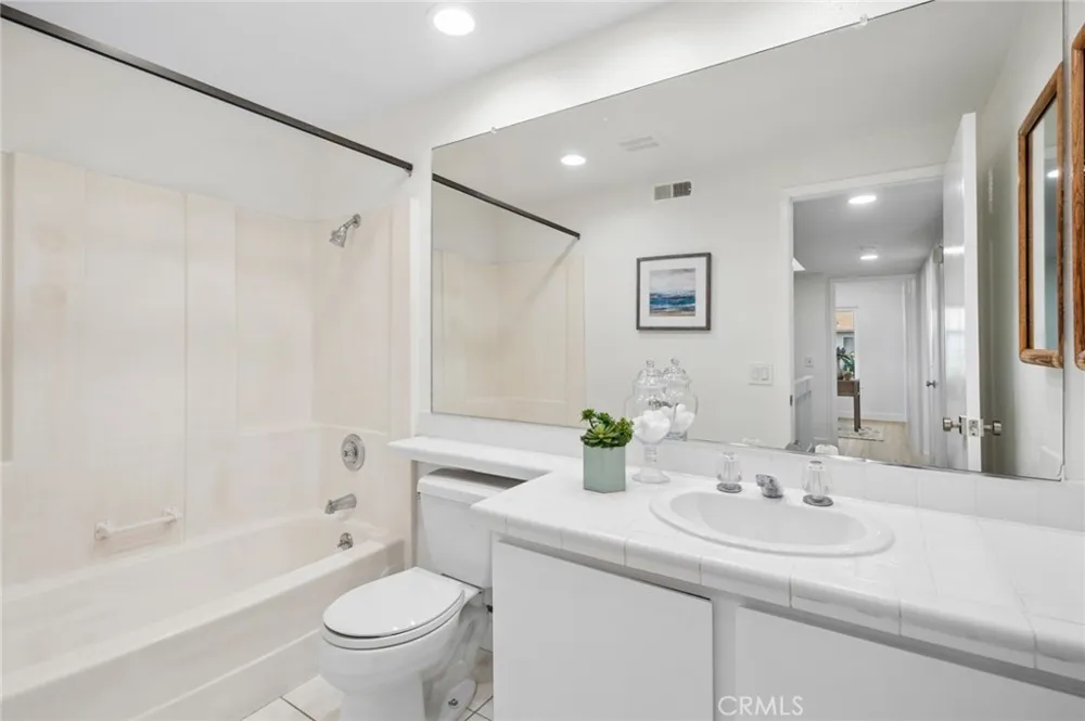 8715 Rogue River Avenue Fountain Valley, CA 92708