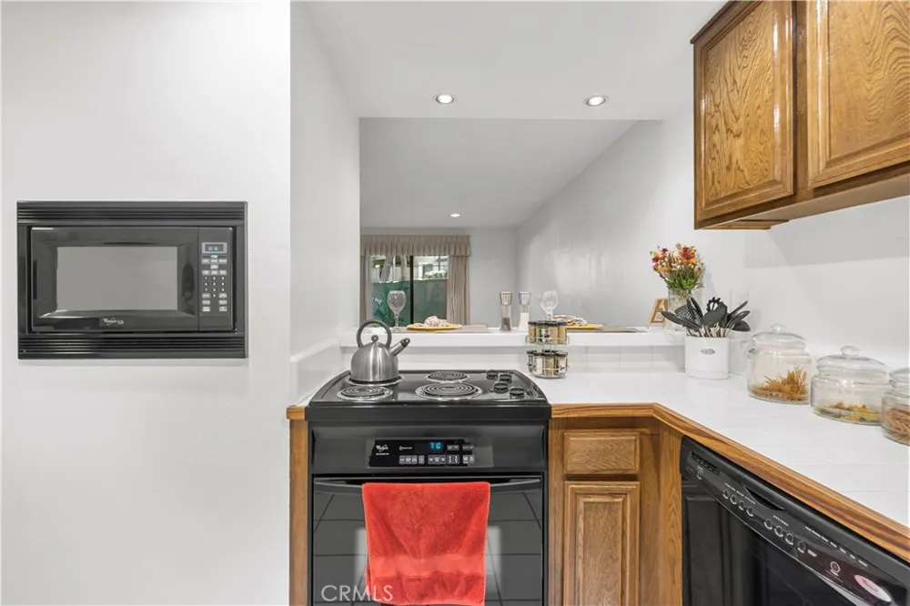 3054 Associated #22 Fullerton, CA 92835