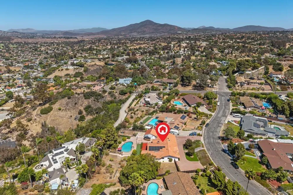 1081 Calle Mesita Bonita, CA 91902