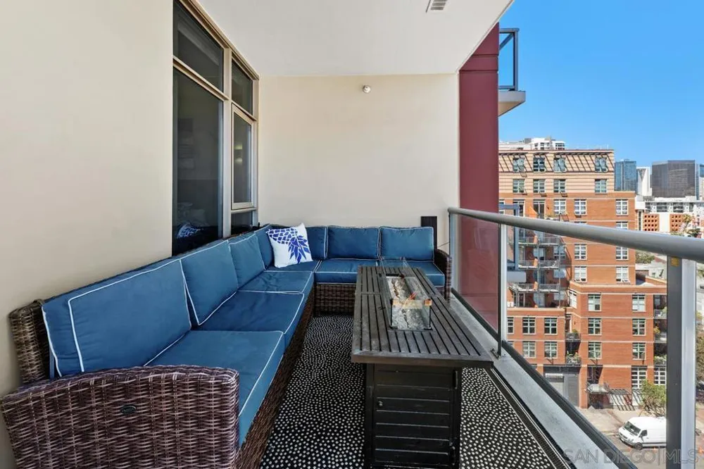 427 9TH #1008 San Diego, CA 92101