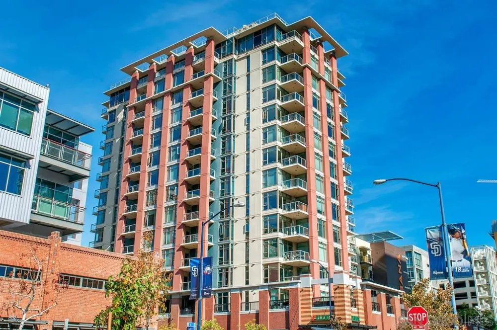 427 9TH #1008 San Diego, CA 92101