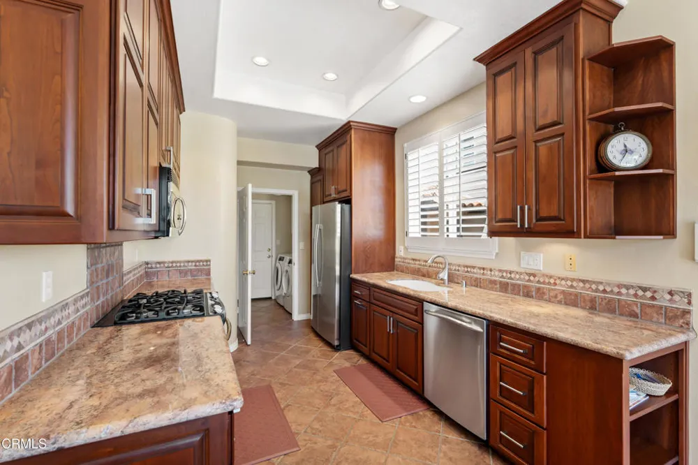 1022 Corte Augusta Camarillo, CA 93010