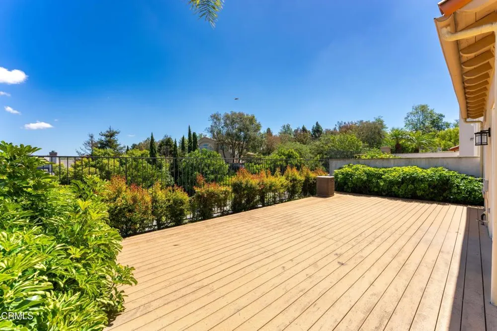 1022 Corte Augusta Camarillo, CA 93010