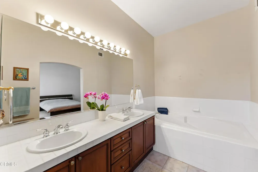 1022 Corte Augusta Camarillo, CA 93010