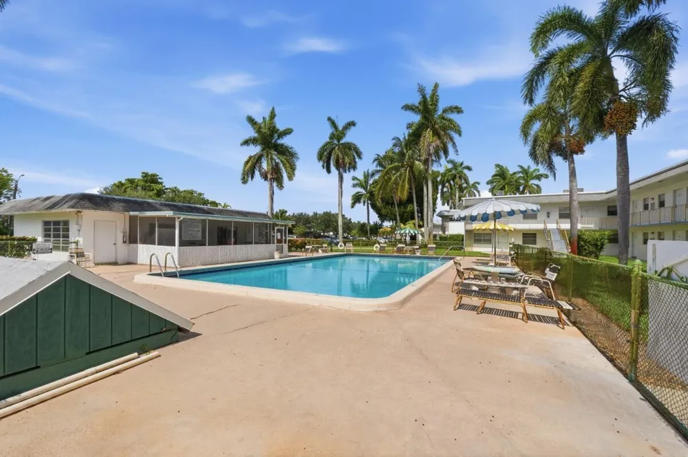 6191 SW 37TH STREET #210 Davie, FL 33314