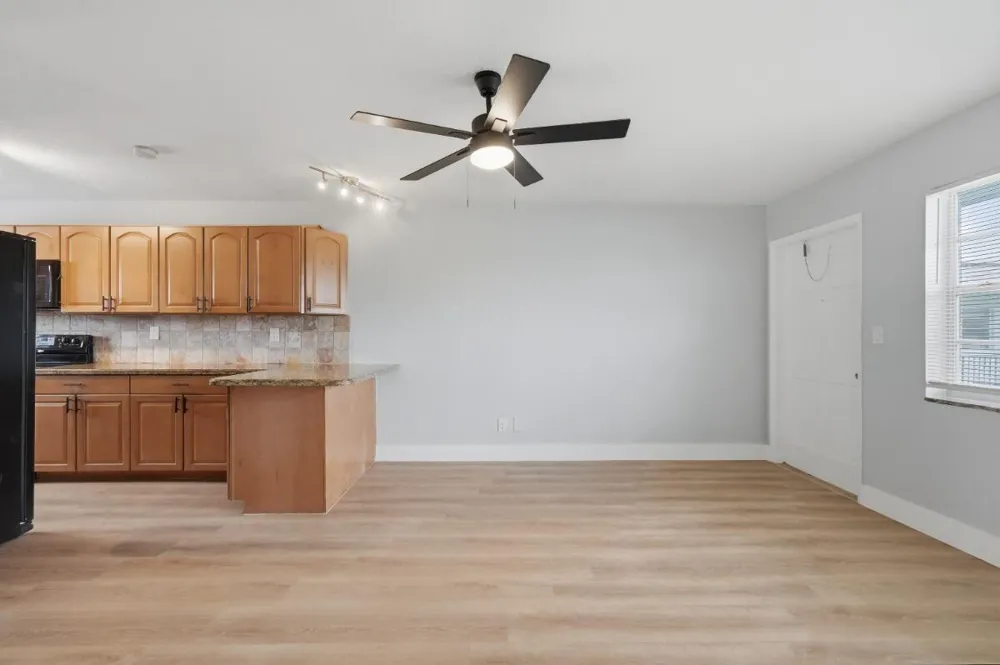 6191 SW 37TH STREET #210 Davie, FL 33314