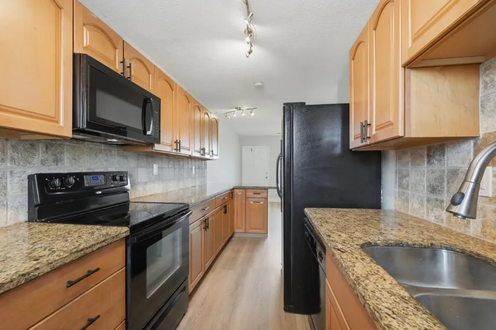6191 SW 37TH STREET #210 Davie, FL 33314
