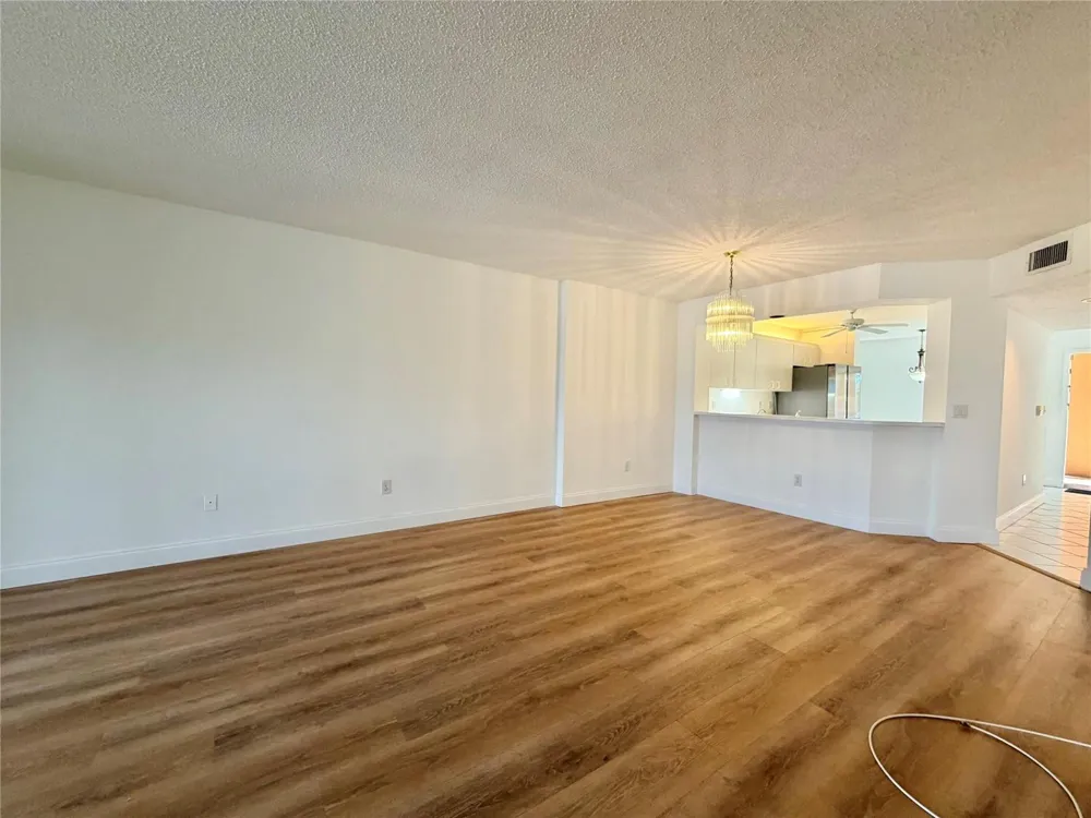 9587 WELDON CIRCLE #B204 Tamarac, FL 33321