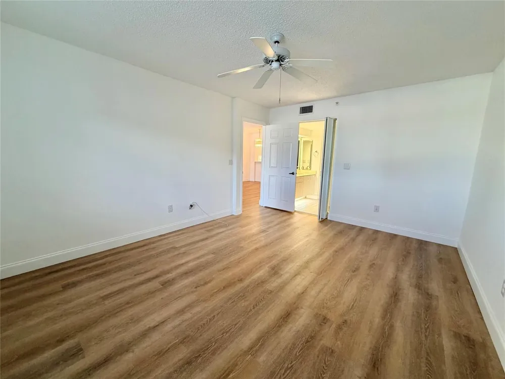 9587 WELDON CIRCLE #B204 Tamarac, FL 33321