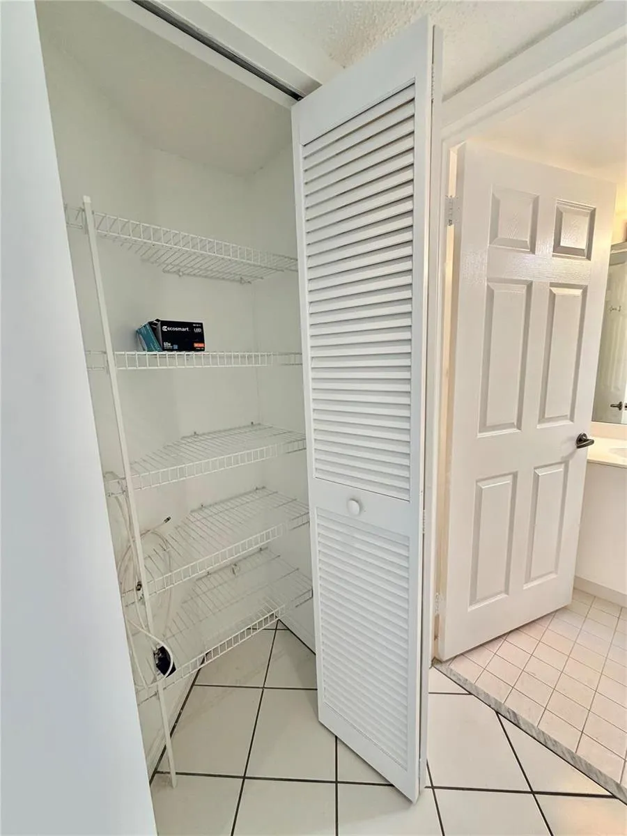 9587 WELDON CIRCLE #B204 Tamarac, FL 33321