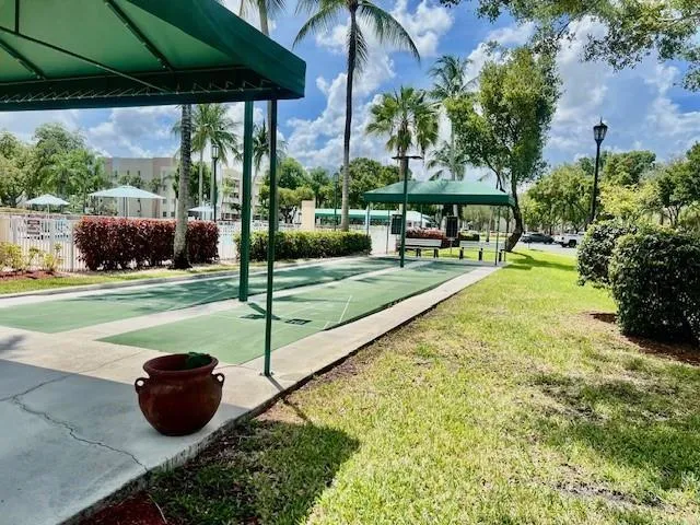 9587 WELDON CIRCLE #B204 Tamarac, FL 33321
