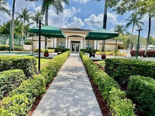 9587 WELDON CIRCLE #B204 Tamarac, FL 33321