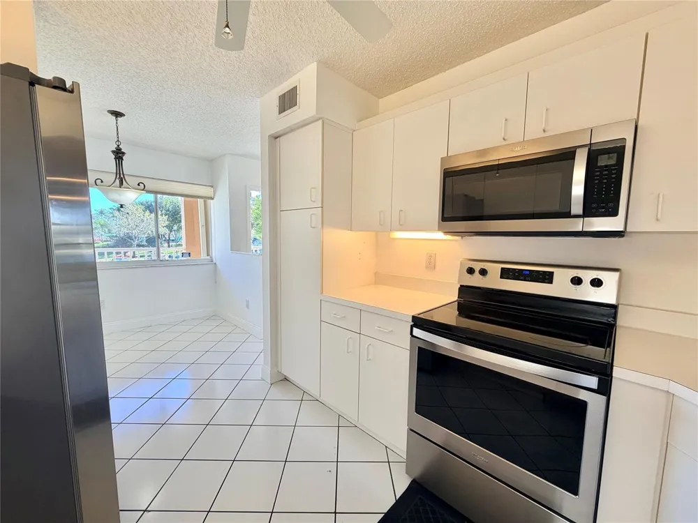 9587 WELDON CIRCLE #B204 Tamarac, FL 33321