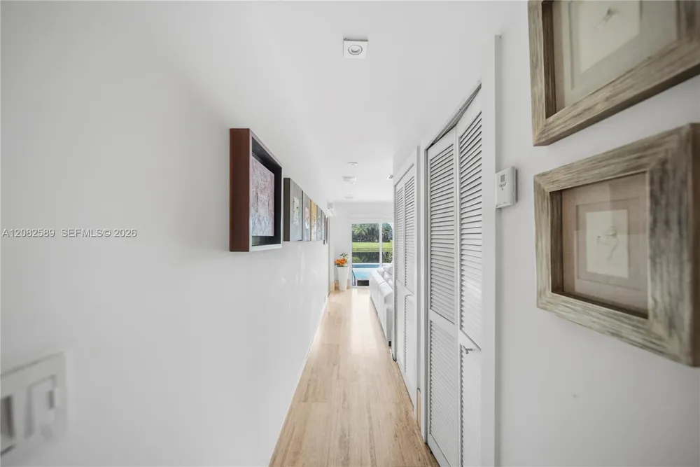 9448 NW 54th Doral Cir Ln Doral, FL 33178