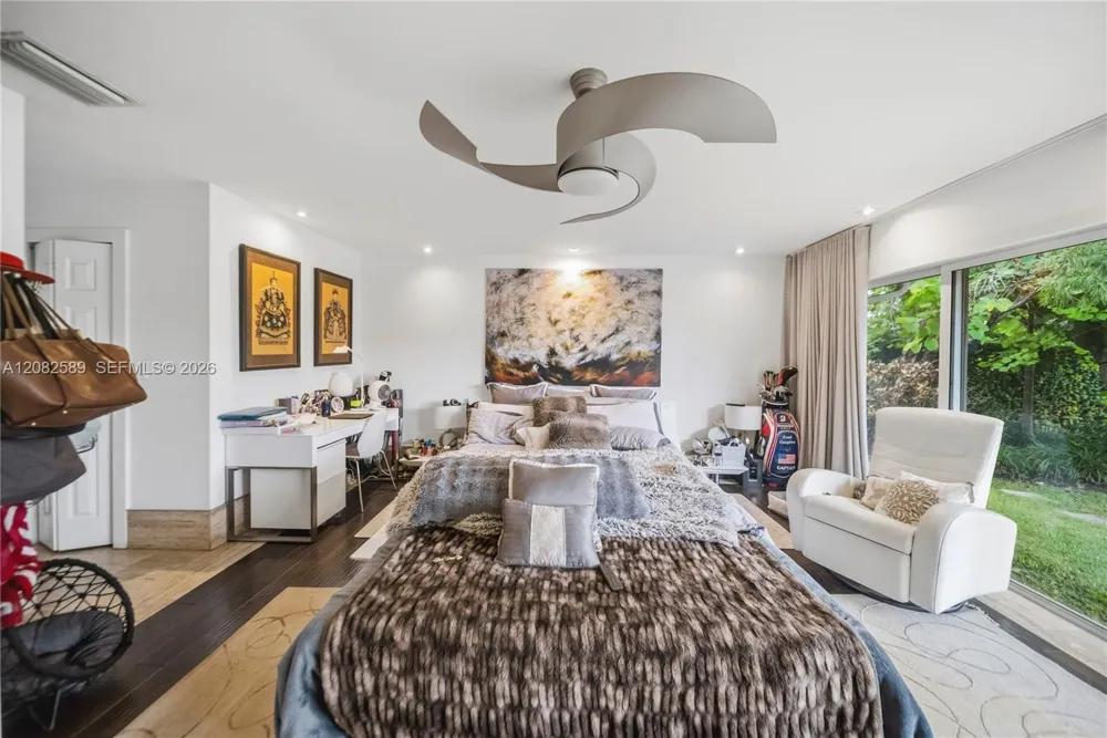 9448 NW 54th Doral Cir Ln Doral, FL 33178