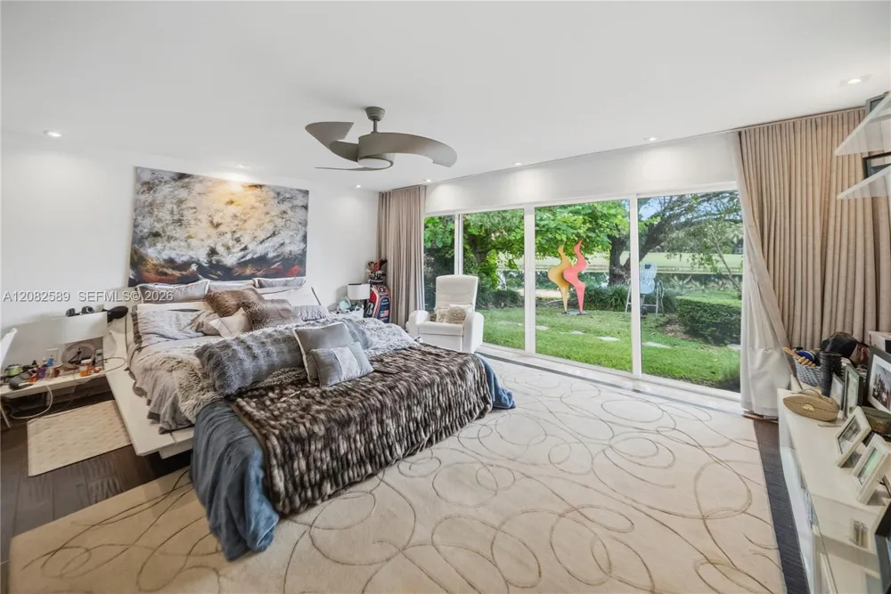 9448 NW 54th Doral Cir Ln Doral, FL 33178