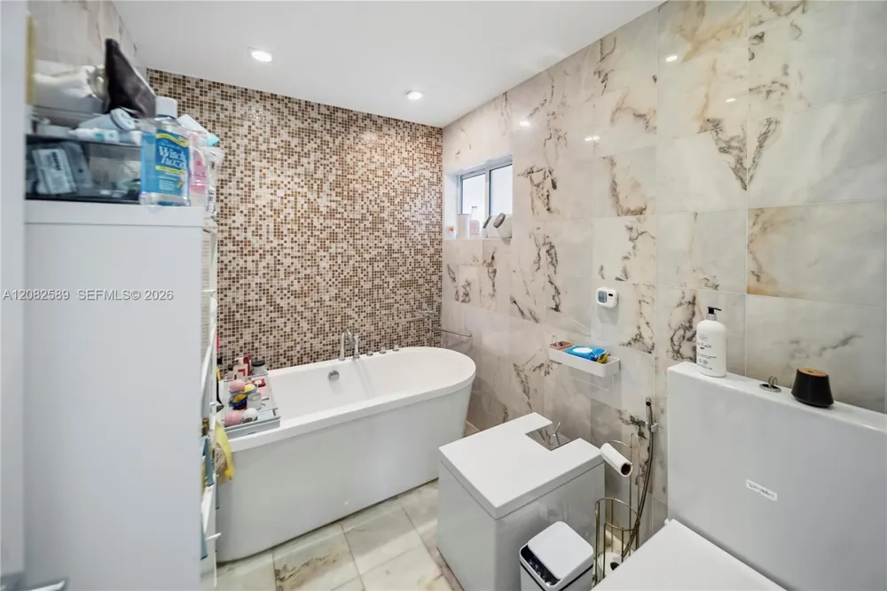 9448 NW 54th Doral Cir Ln Doral, FL 33178