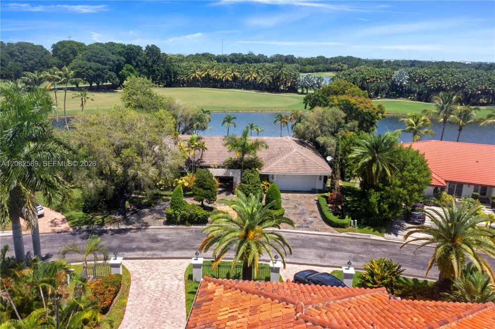9448 NW 54th Doral Cir Ln Doral, FL 33178