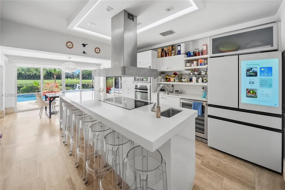 9448 NW 54th Doral Cir Ln Doral, FL 33178