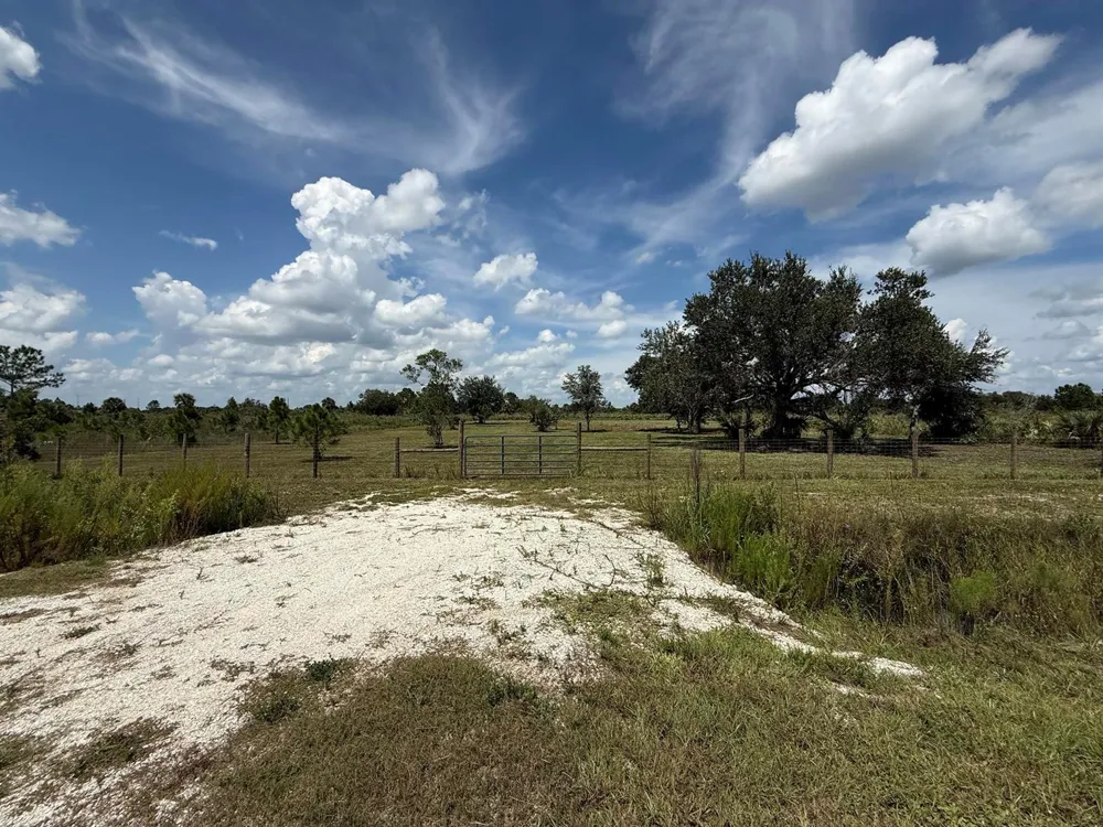 17019 NW 296TH STREET Okeechobee, FL 34972