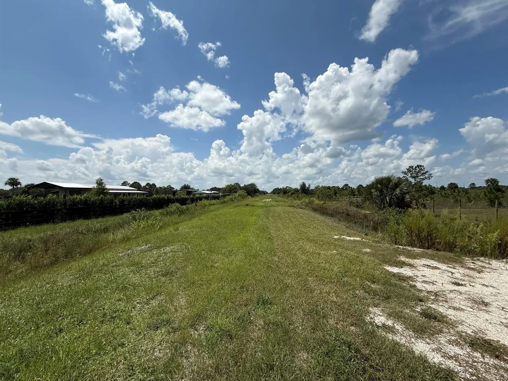 17019 NW 296TH STREET Okeechobee, FL 34972