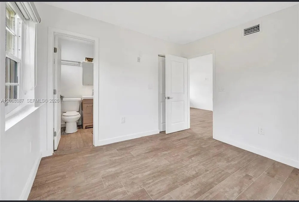 11250 SW 46th St Miami, FL 33165