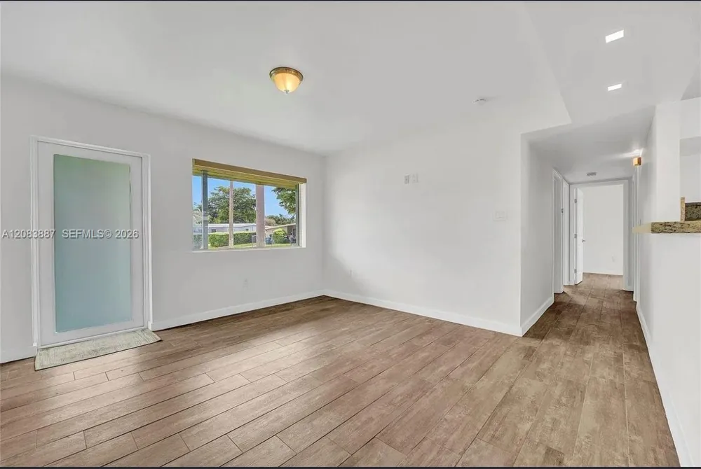 11250 SW 46th St Miami, FL 33165