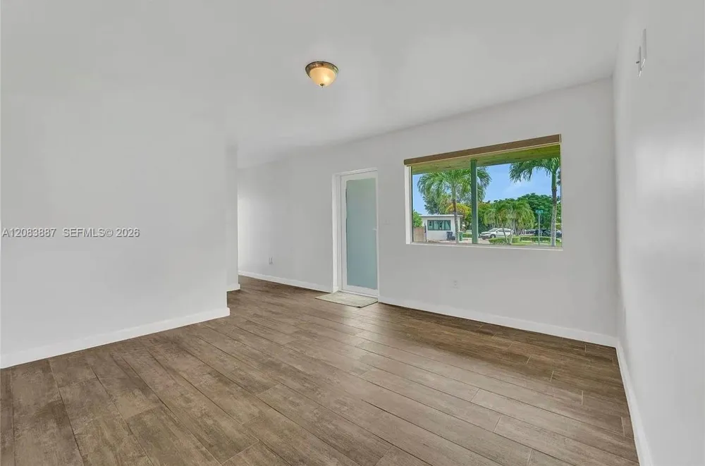 11250 SW 46th St Miami, FL 33165