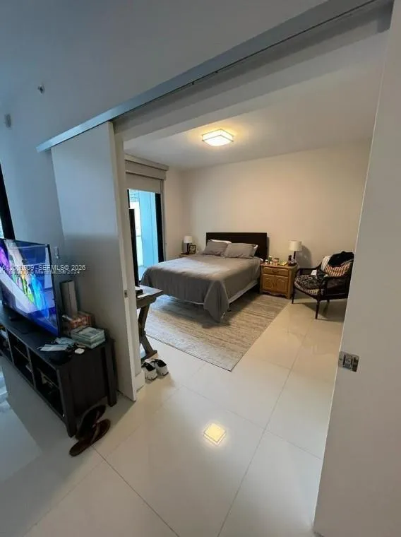 1010 Brickell Ave #2308 Miami, FL 33131