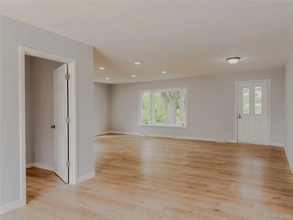 12248 E Atherton Road Davison Township, MI 48423