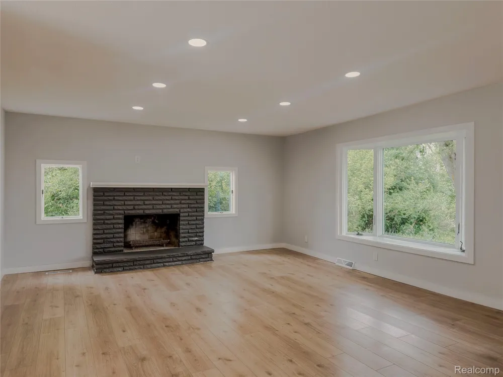 12248 E Atherton Road Davison Township, MI 48423