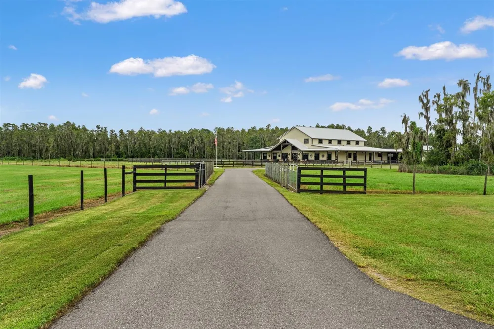 11657 MOORE ROAD Lakeland, FL 33809