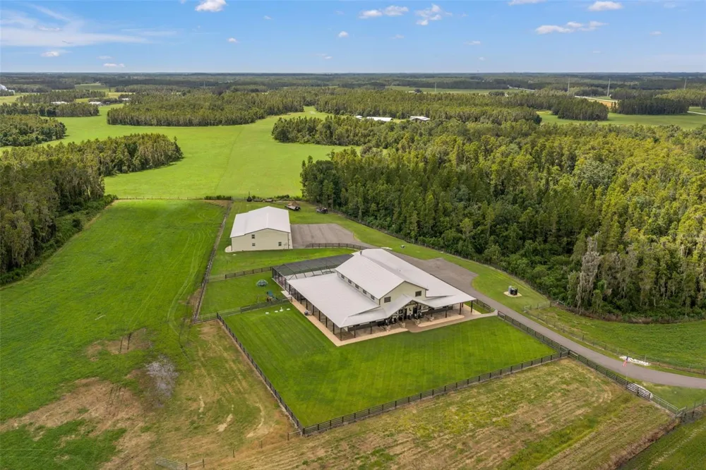 11657 MOORE ROAD Lakeland, FL 33809