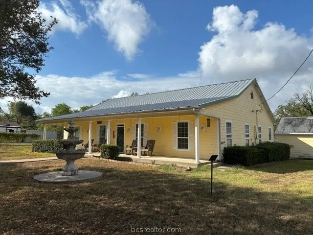 301 Beech Street Calvert, TX 77837