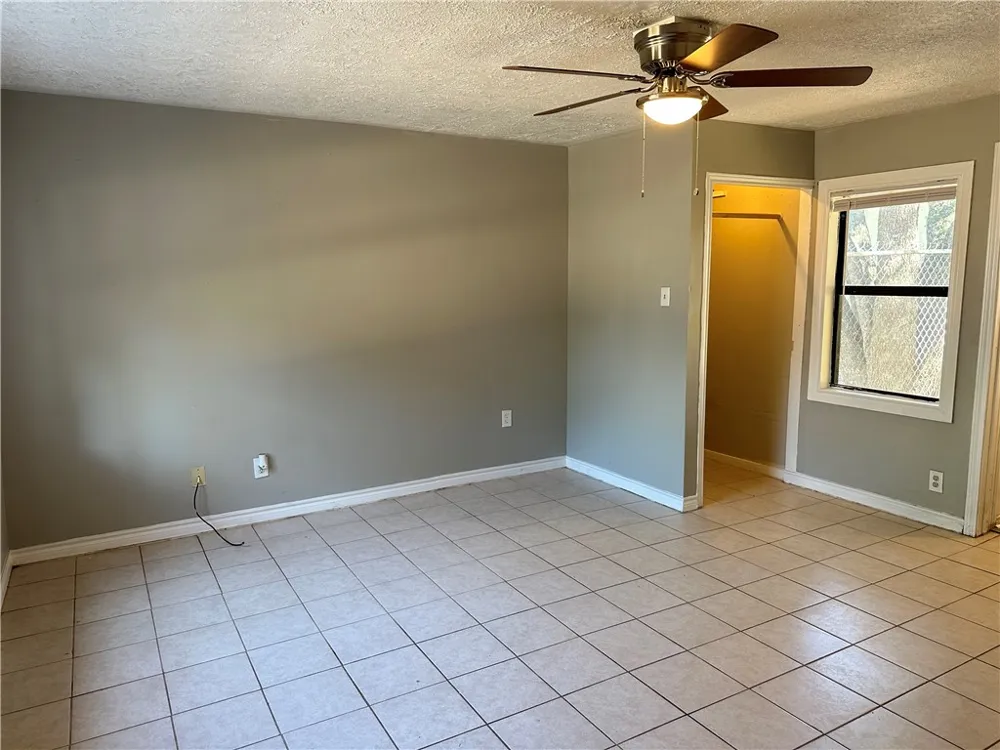 207 Davis #C Bryan, TX 77801