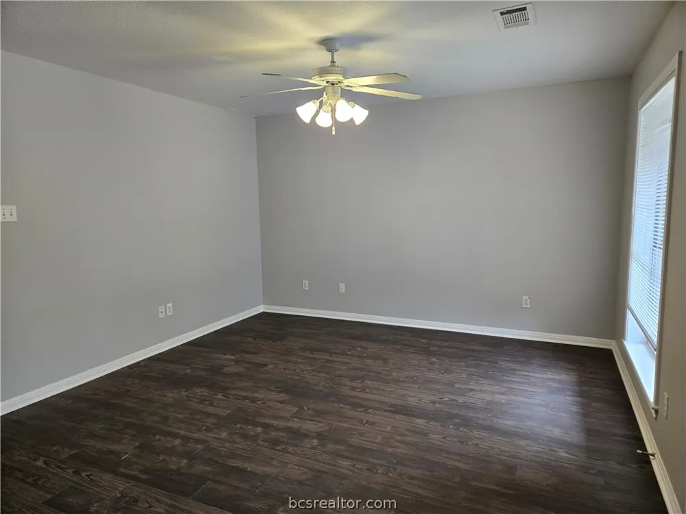 1742 Rock Hollow Loop Bryan, TX 77807
