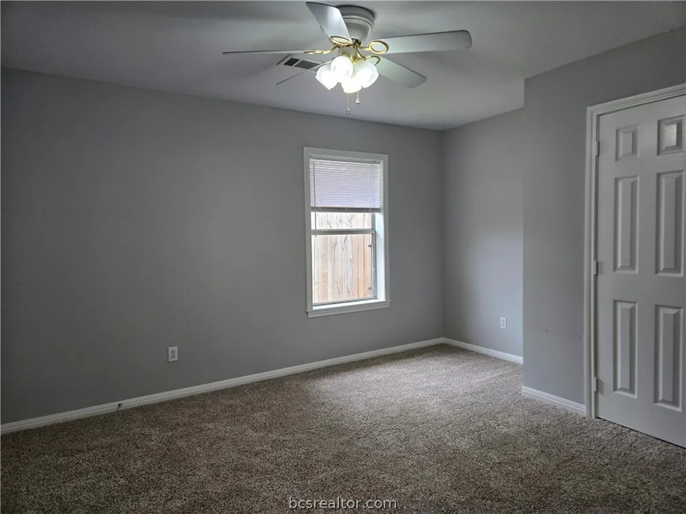 1742 Rock Hollow Loop Bryan, TX 77807
