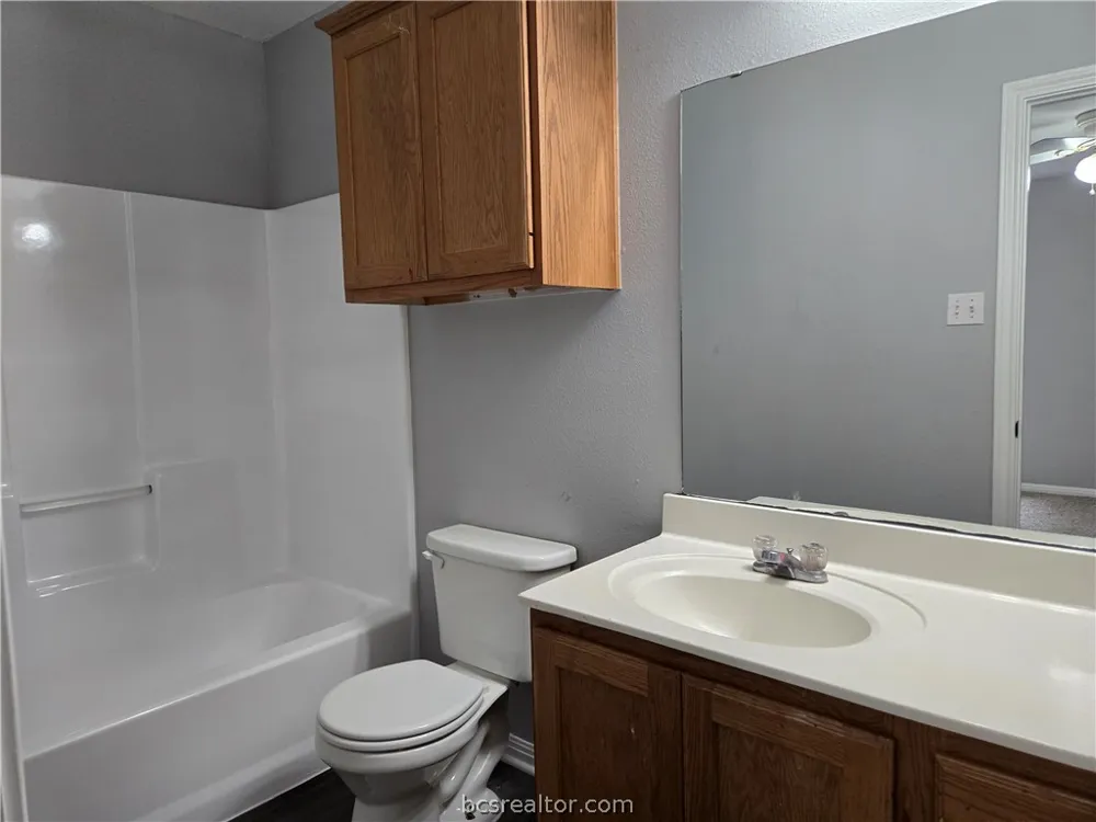 1742 Rock Hollow Loop Bryan, TX 77807