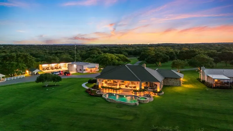 6233 CR 340 Burnet, TX 78611