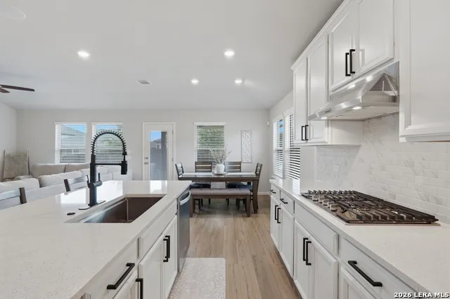 26071 Scenic Crest Blvd Boerne, TX 78006
