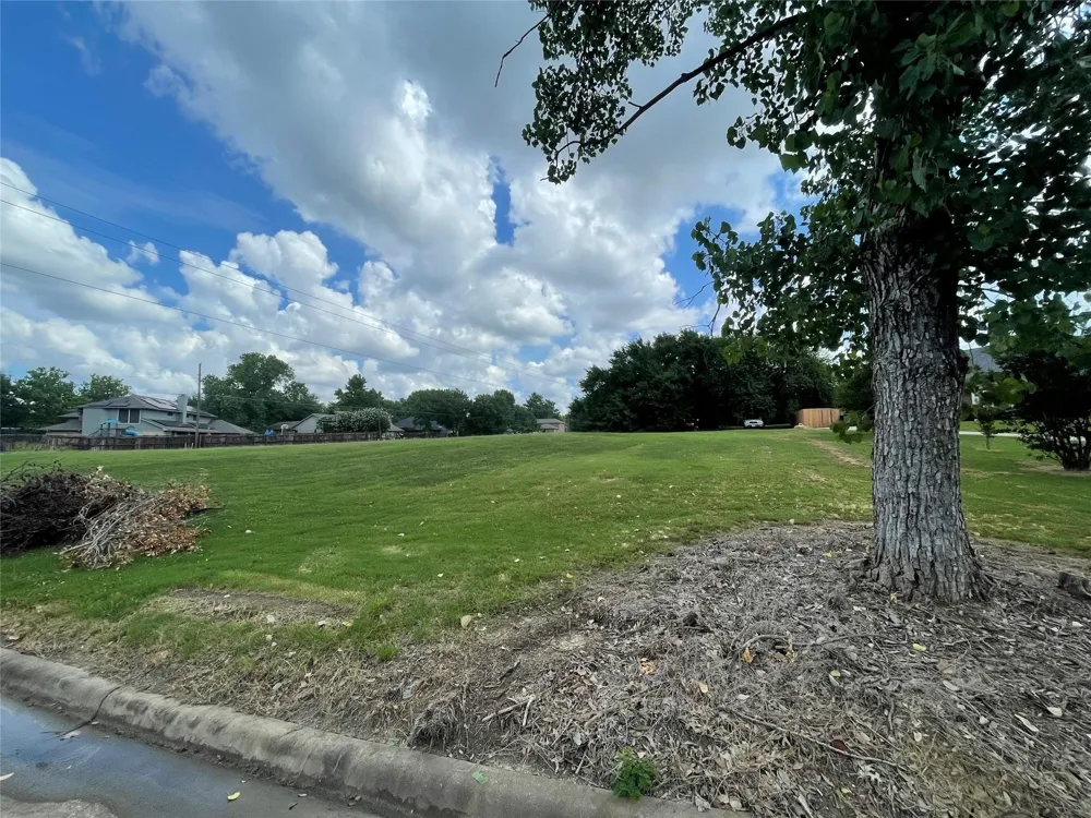 2309 Meadows Lane Sherman, TX 75092