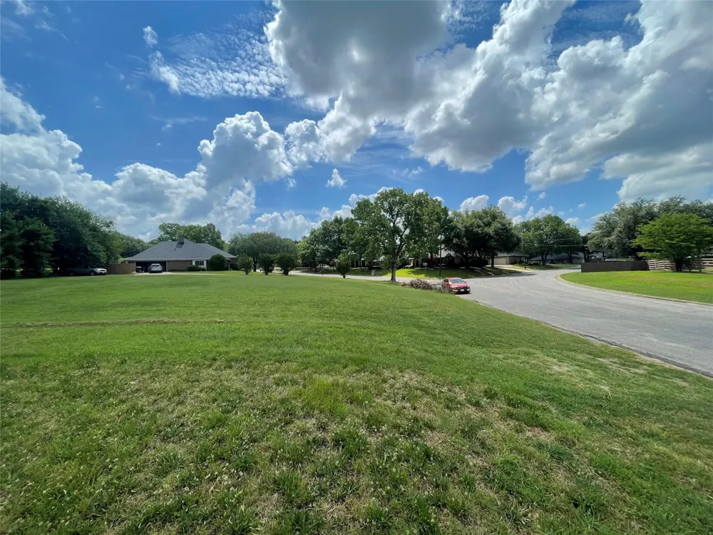 2309 Meadows Lane Sherman, TX 75092