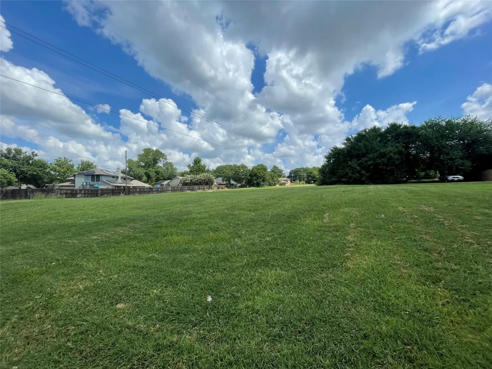 2309 Meadows Lane Sherman, TX 75092